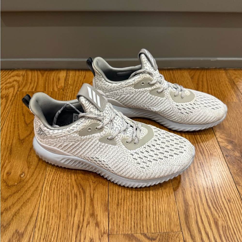 Adidas Alpha Bounce women’s running shoe
